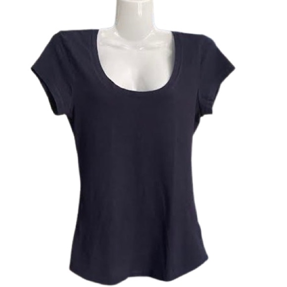 V-Neck T-Shirt Aveto - Picture 8 of 9